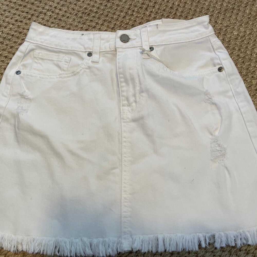 JBD Cotton A-Line Skirt with 1-Inch Long Frayed Hem, Size S